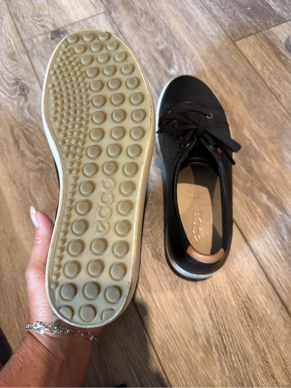 Ecco Black Leather Lace-Up Casual Sneakers with Tan Heel Accent